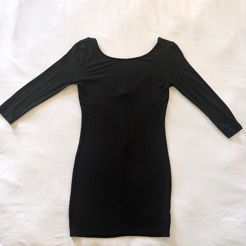 FOREVER 21 | 3/4 Sleeve Low Back Bodycon Dress